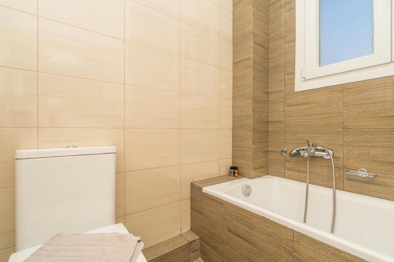 Apartament Sunny Penthouse W/ Acropolis View Next To Metro Ateny Zewnętrze zdjęcie